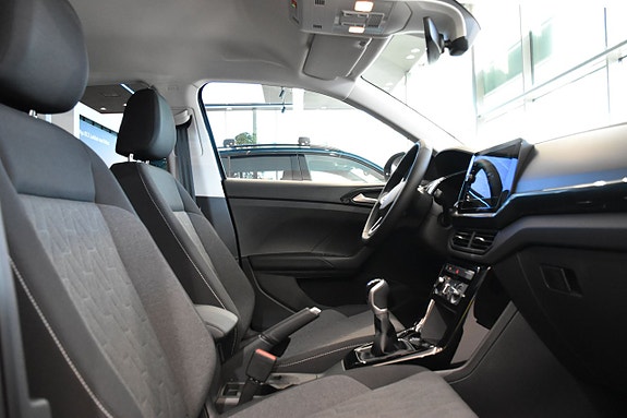 Volkswagen T-Cross 17 of 24