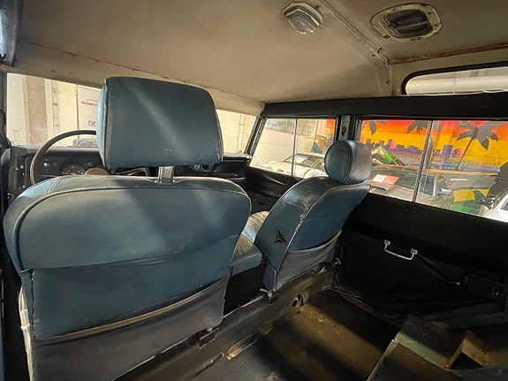 Land Rover Series 19 of 23