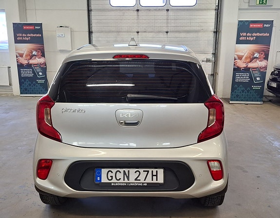 Kia Picanto 10 of 22