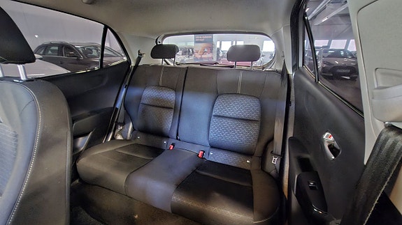 Kia Picanto 22 of 22