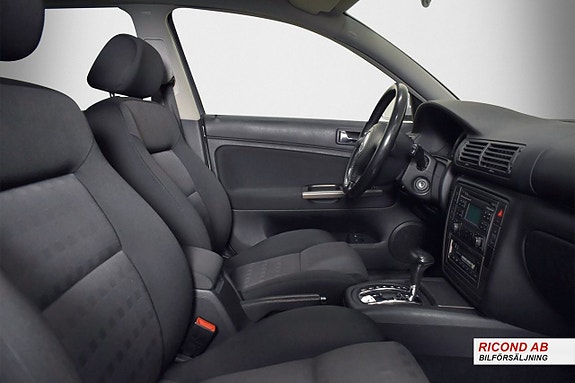 Volkswagen Passat 11 of 20
