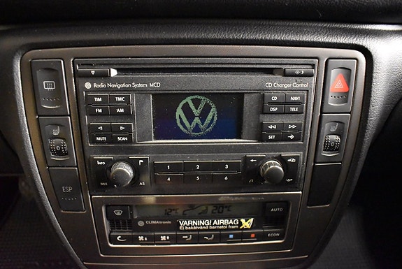 Volkswagen Passat 16 of 20