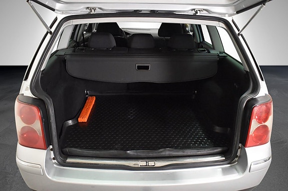 Volkswagen Passat 17 of 20