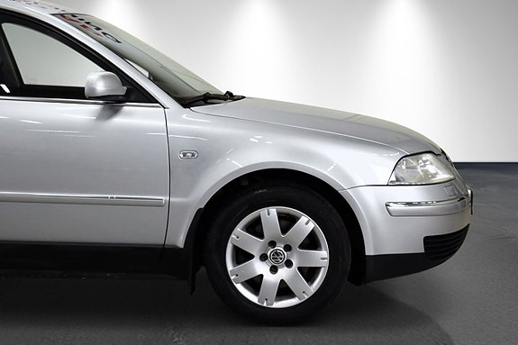 Volkswagen Passat 4 of 5