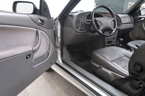 Saab 9-3 4 of 5