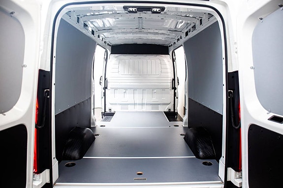 Maxus e-Deliver 9 8 of 20