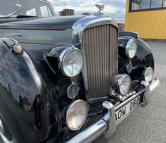 Bentley Mark VI 4 of 5