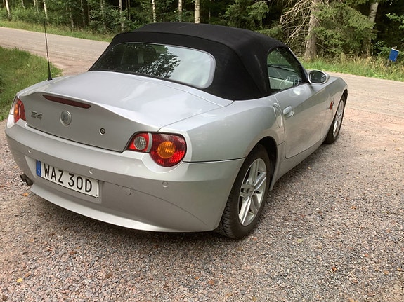 BMW Z4 4 of 5