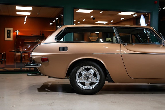 Volvo 1800ES 7 of 27