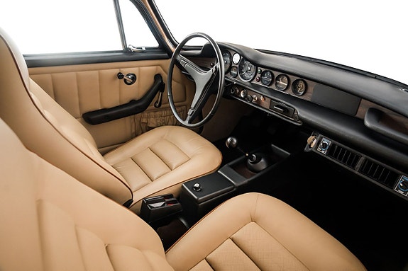 Volvo 1800ES 23 of 27