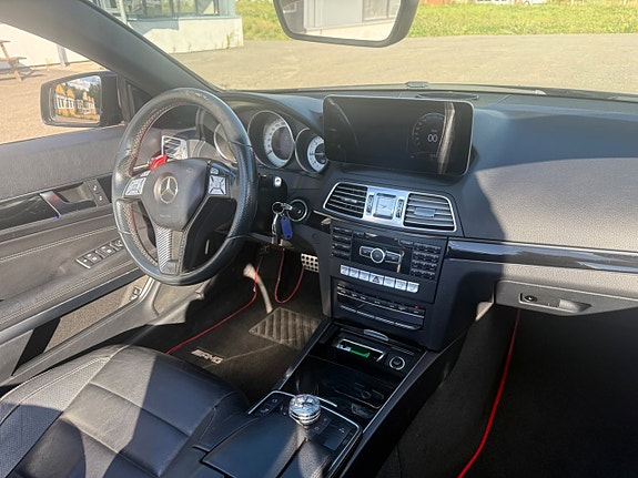 Mercedes-Benz E220 15 of 30