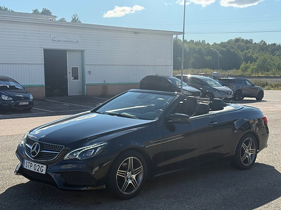 Mercedes-Benz E220 27 of 30