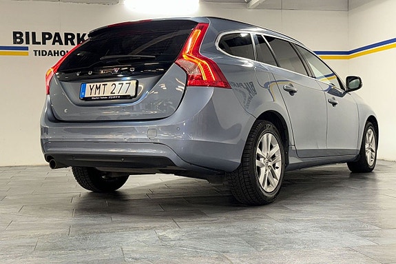 Volvo V60 4 of 22