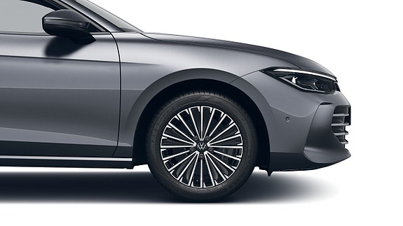 Volkswagen Passat 12 of 14