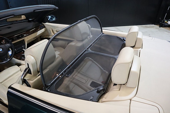 BMW 325i 16 of 26