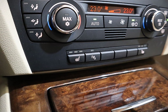 BMW 325i 13 of 26