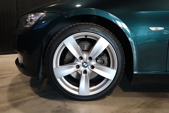 BMW 325i 17 of 26