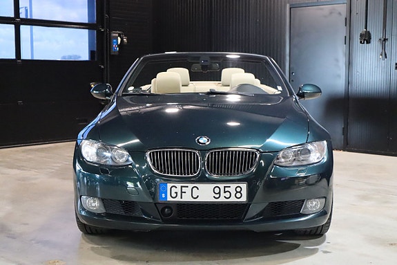 BMW 325i 2 of 5