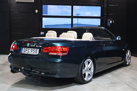 BMW 325i 6 of 26