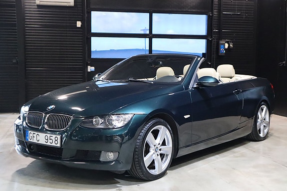 BMW 325i 3 of 5