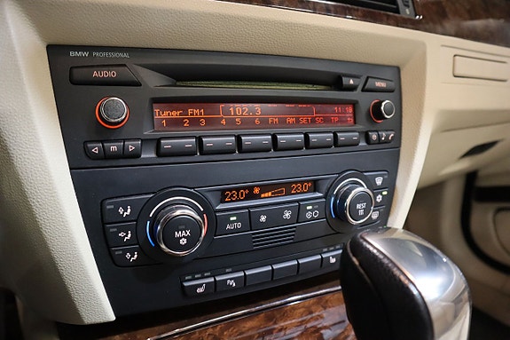 BMW 325i 12 of 26