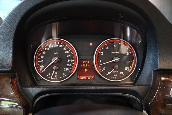 BMW 325i 10 of 26