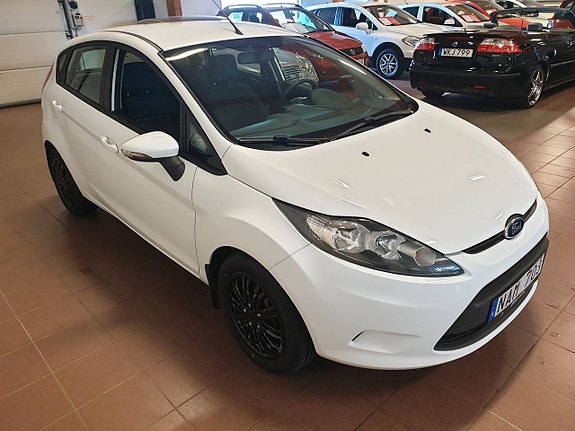 Ford Fiesta 6 of 8