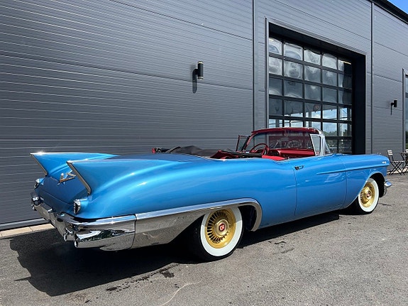 Cadillac Eldorado Biarritz 3 of 5