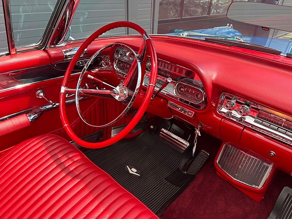Cadillac Eldorado Biarritz 25 of 27