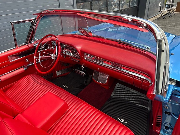 Cadillac Eldorado Biarritz 22 of 27