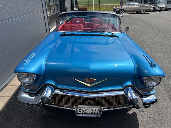 Cadillac Eldorado Biarritz 2 of 5