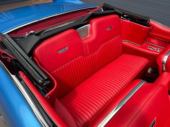 Cadillac Eldorado Biarritz 23 of 27