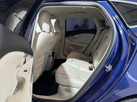 Volvo V40 19 of 19