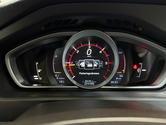Volvo V40 13 of 19