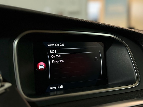 Volvo V40 14 of 19