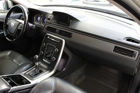 Volvo V70 9 of 14