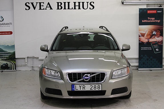 Volvo V70 2 of 14