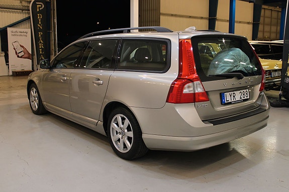 Volvo V70 5 of 10