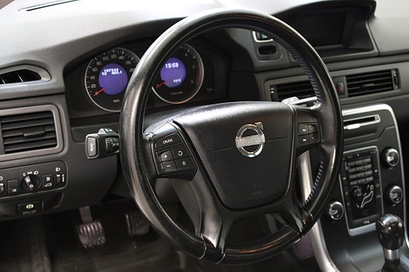 Volvo V70 10 of 14