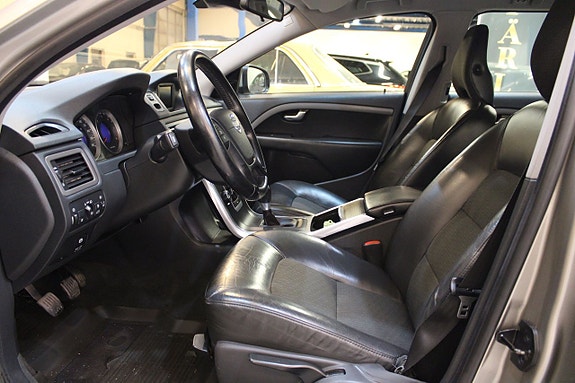 Volvo V70 6 of 10