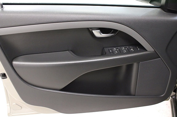 Volvo V70 5 of 14
