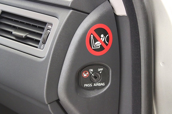 Volvo V70 11 of 14