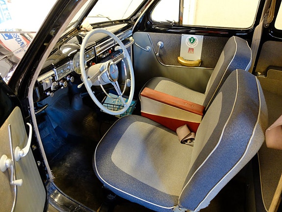 Volvo PV 9 of 17