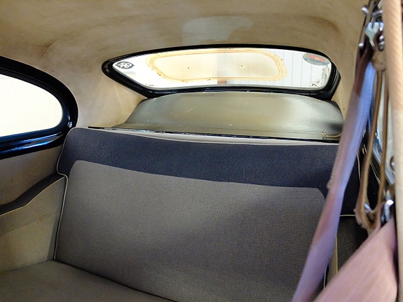 Volvo PV 12 of 17
