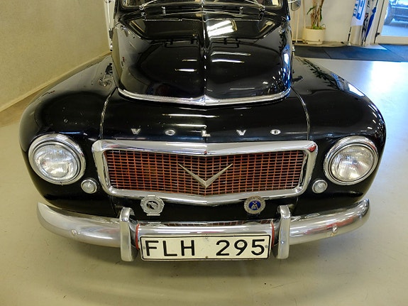 Volvo PV 2 of 5