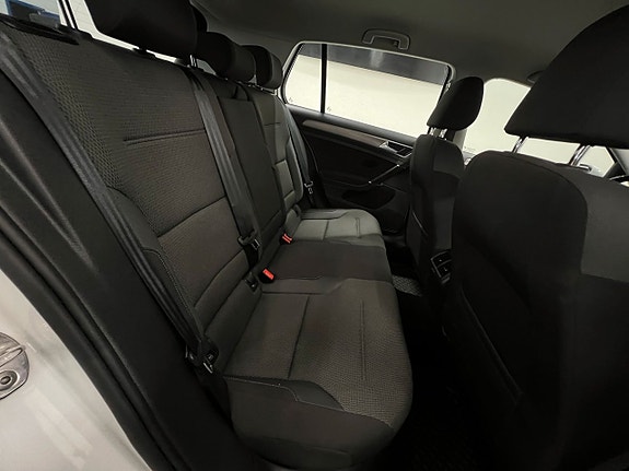 Volkswagen Golf-Serie 10 of 24