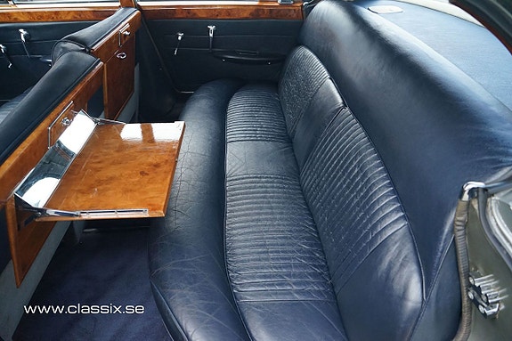 Jaguar Mark X 2 of 5