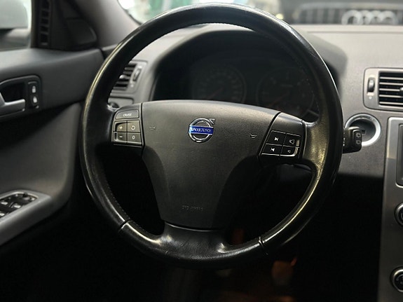 Volvo V50 9 of 22