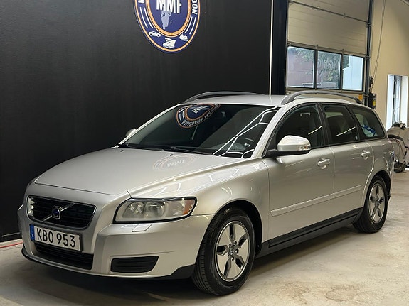 Volvo V50 4 of 22