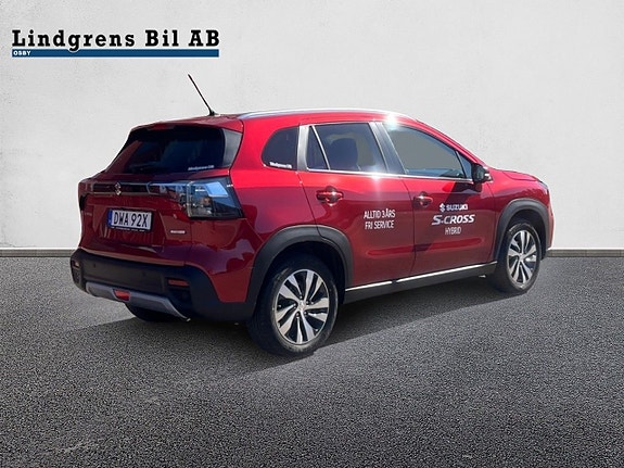 Suzuki S-Cross 3 of 5